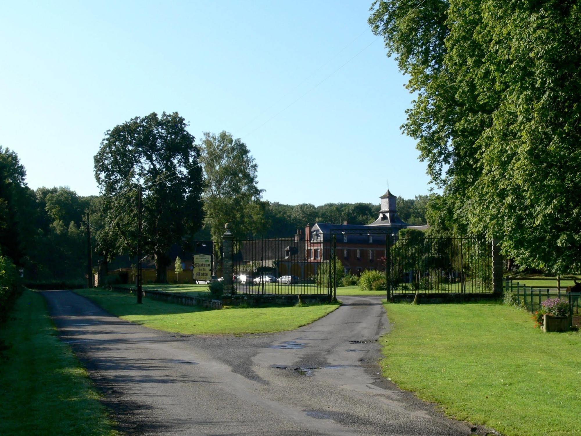 Château de la Motte Liessies Exterior foto